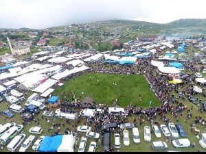 Vali İlçeye 1 Milyon Tl Aktardı, Ağalığı Aldı