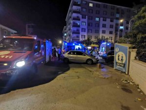 Otomobiller Çarpıştı: 1’i Hamile 4 Yaralı