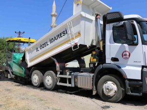 Elazığ İ̇l Özel İ̇daresi Ekiplerinden Yol Bakım Ve Genişletme Çalışmaları
