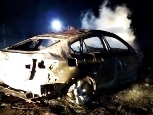Bingöl’de Seyir Halindeyken Alev Alan Otomobil Küle Döndü