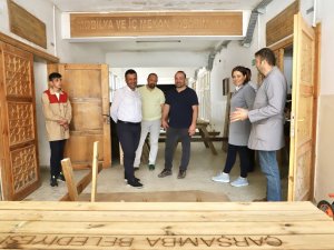 Piknik Masaları Meslek Lisesi Öğrencilerinden