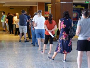 Edirne’de Hastanede ’Hatırlatma Dozu’ Kuyruğu