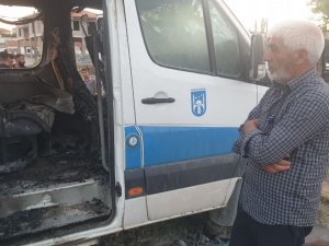 Haymana’da Yanan Midibüsü Vatandaşlar Söndürdü