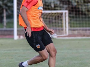 Kayserispor, Ali Karimi’nin Lisansını Çıkardı