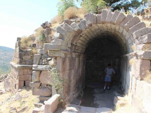 Aigai Bayram Boyunca Ziyaretçilerini Ağırladı