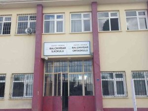 Başkent’te Kullanılmayan Okulun Hali Yürekleri Parçaladı