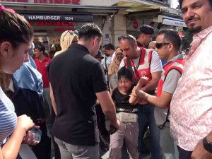 Taksim’de Hırsızlık Yaparken Yakalanan Çocuk Ortalığı Birbirine Kattı