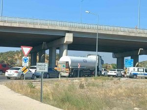 Bergama’daki Yangın Nedeniyle İ̇zmir-çanakkale Kara Yolu Trafiğe Kapandı