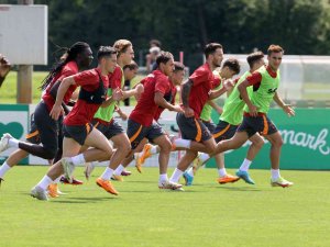 Galatasaray Günü Tek Antrenmanla Tamamladı