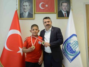 Güreş Müsabakalarında ’Yıldırım’ Fırtınası