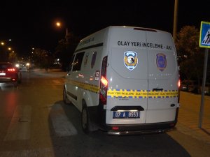 "Yan Bakma" Kavgasında Kanlı Bitti: 2 Yaralı