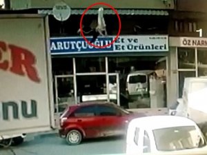 4. Kattan Düşen Çocuk Ağır Yaralandı