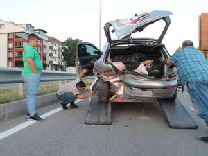 Bayburt’ta İki Otomobil Çarpıştı: 5 Yaralı