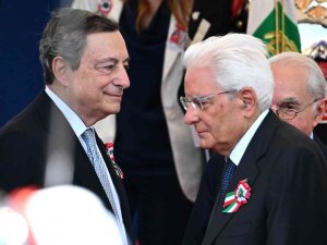 İ̇talya Başbakanı Draghi İstifa Etti, Cumhurbaşkanı Matarella Reddetti
