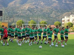 Efeler 09 Spor, Sahaya İndi