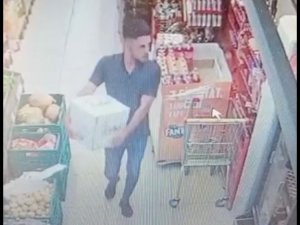 Elini Kolunu Sallayarak 700 Tl Değerinde Yağ Çaldı
