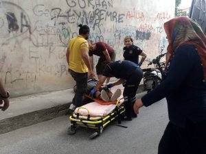 Elektrikli Bisiklet Sürücüsü Kaldırıma Çarptı: 1 Yaralı