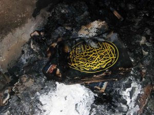 Odada Her Şey Yandı, ‘Besmele’ Yazısı Yanmadı