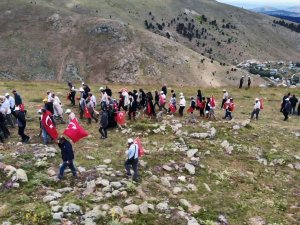 Kafkas Şehitleri İçin Vefa Yürüyüşü Düzenlendi