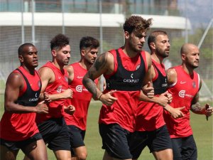 Antalyaspor, Hazırlıklarına Tesislerinde Devam Etti