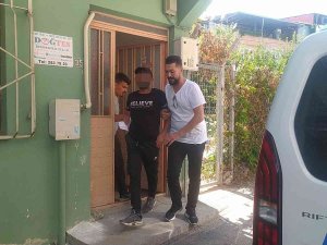 Bursa’da Ailesine Kızdı, Bıçakla Kendini Rehin Aldı