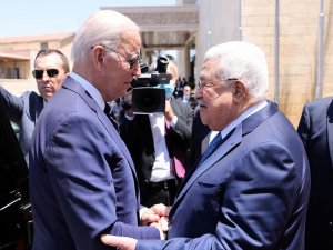 Biden, Filistin Devlet Başkanı Abbas’la Görüştü