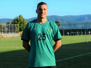 Kocaelispor’da 3 Yeni Transfer Takımla İlk Antrenmanına Çıktı