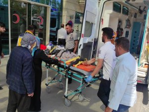 Siirt’te Tarım Aracı Devrildi: 2’si Kadın, 3 Yaralı