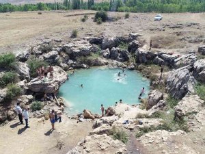 Şifa Dağıtan Göl Kurudu, Görenler Gözlerine İnanamadı