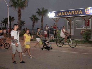 Mersin’de Jandarma Sahillere Asayiş Noktası Kurdu