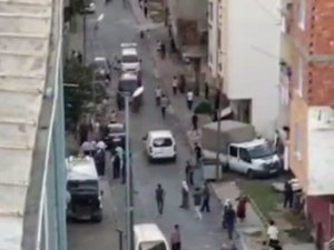 Arnavutköy’de İki Aile Arasındaki Kavga Sokağı Savaş Alanına Çevirdi