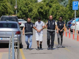 1 Kişinin Ölüp, 1 Kişinin De Yaralandığı Silahlı Saldırıya 4 Tutuklama