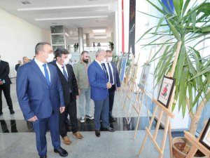 Üniversite’de “15 Temmuz Karma Sergisi” Açıldı