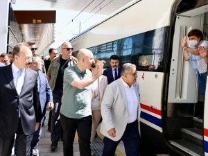 Bakan Karaismailoğlu, Bilecik’e Yht İle Geldi