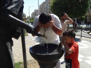 Şanlıurfa’da Sıcak Hava Bunalttı
