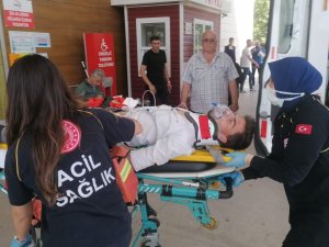 İ̇ki Motosiklet Kafa Kafaya Çarpıştı: 3 Yaralı
