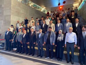 "Dünyanın Mektubu 15 Temmuz Kahramanları İ̇çin Yazılıyor" Yarışması Başlıyor