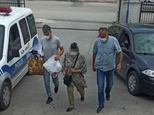 Mağazadan Elbise Çalan Kadın Suçüstü Yakalandı