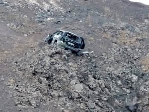 Adıyaman’da Araç Uçurumdan Yuvarlandı: 2’si Çocuk 6 Yaralı