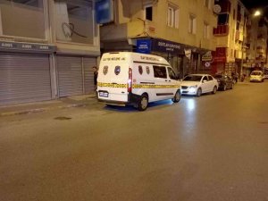 -Esenyurt’ta Motosikletli Şahıs 2 Kişiye Kurşun Yağdırdı