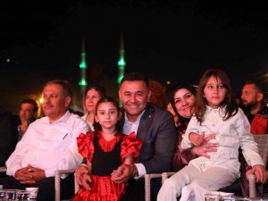Gökbel Güreşleri Muhteşem Konserlerle Başladı