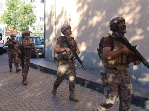 Ailesinden 9 Kişiyi Rehin Aldı
