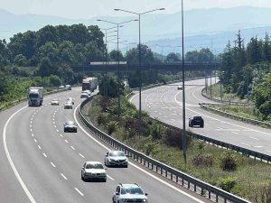 Tem Otoyolu Düzce Geçişinde Akıcı Trafik Hakim