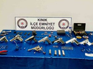 Kınık’ta Operasyon: Çok Sayıda Silah Ele Geçirildi