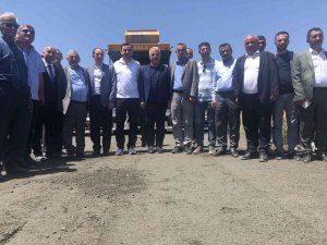 120 Milyon Tl Hazır 382 Köy İçin Kollar Sıvandı