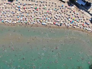 Hafta Sonları Nüfusunun 10 Katına Çıkan Bu İlçede İğne Atsan Yere Düşmüyor