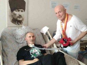 Antrenör Wolfgang Sandhowe, İ̇lyas Tüfekçi’yi Ziyaret Etti