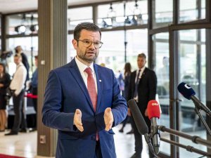 Almanya’da Sonbaharda Maske Zorunluluğu Geri Geliyor