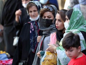 İ̇ran’da Covid-19’da 7’nci Dalga