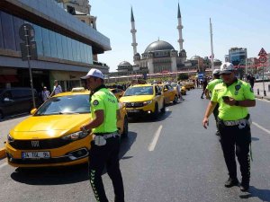 Taksim’de Ticari Taksilere Yönelik Denetim